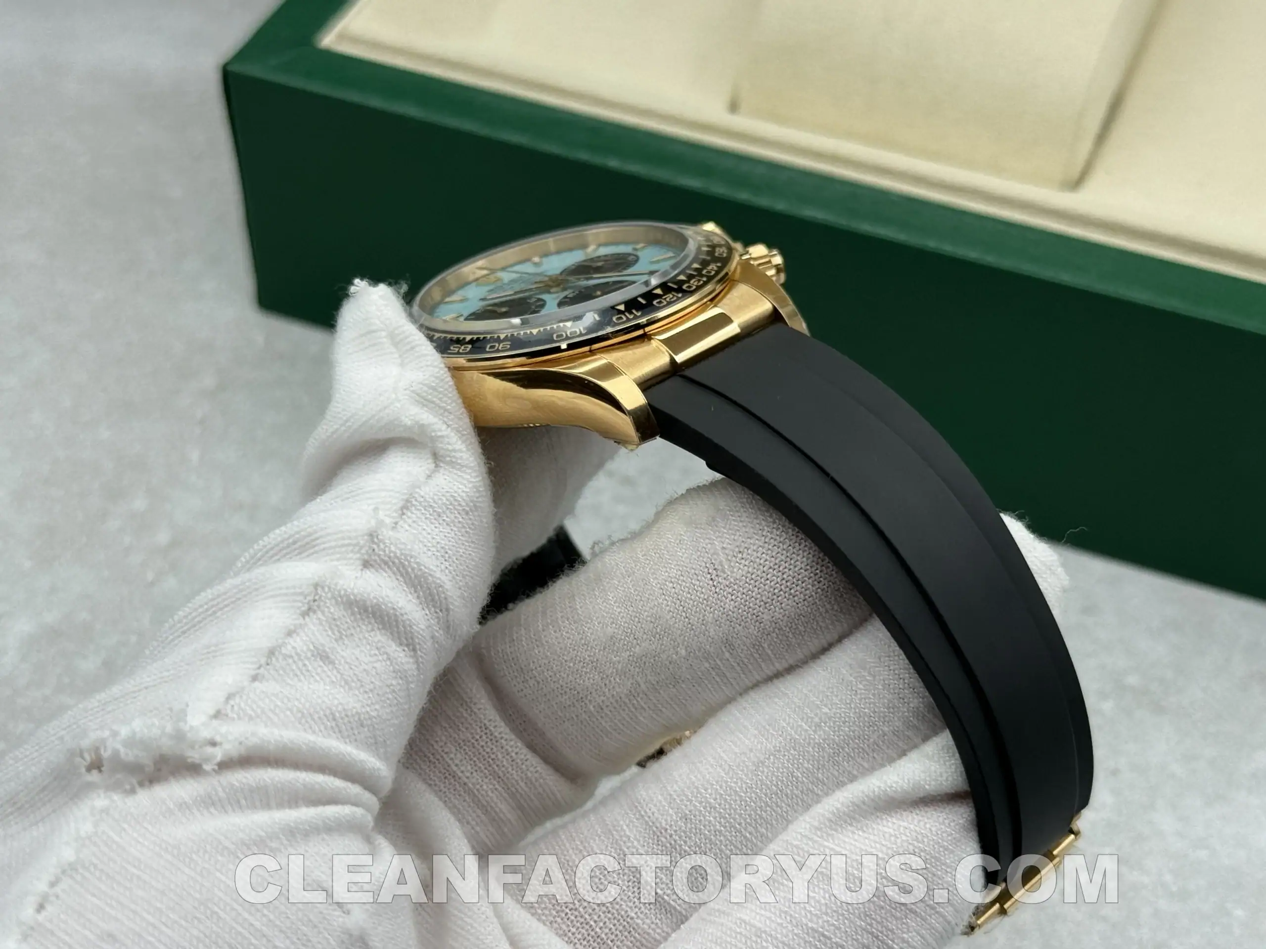 Clean Factory Rolex Daytona 126518LN