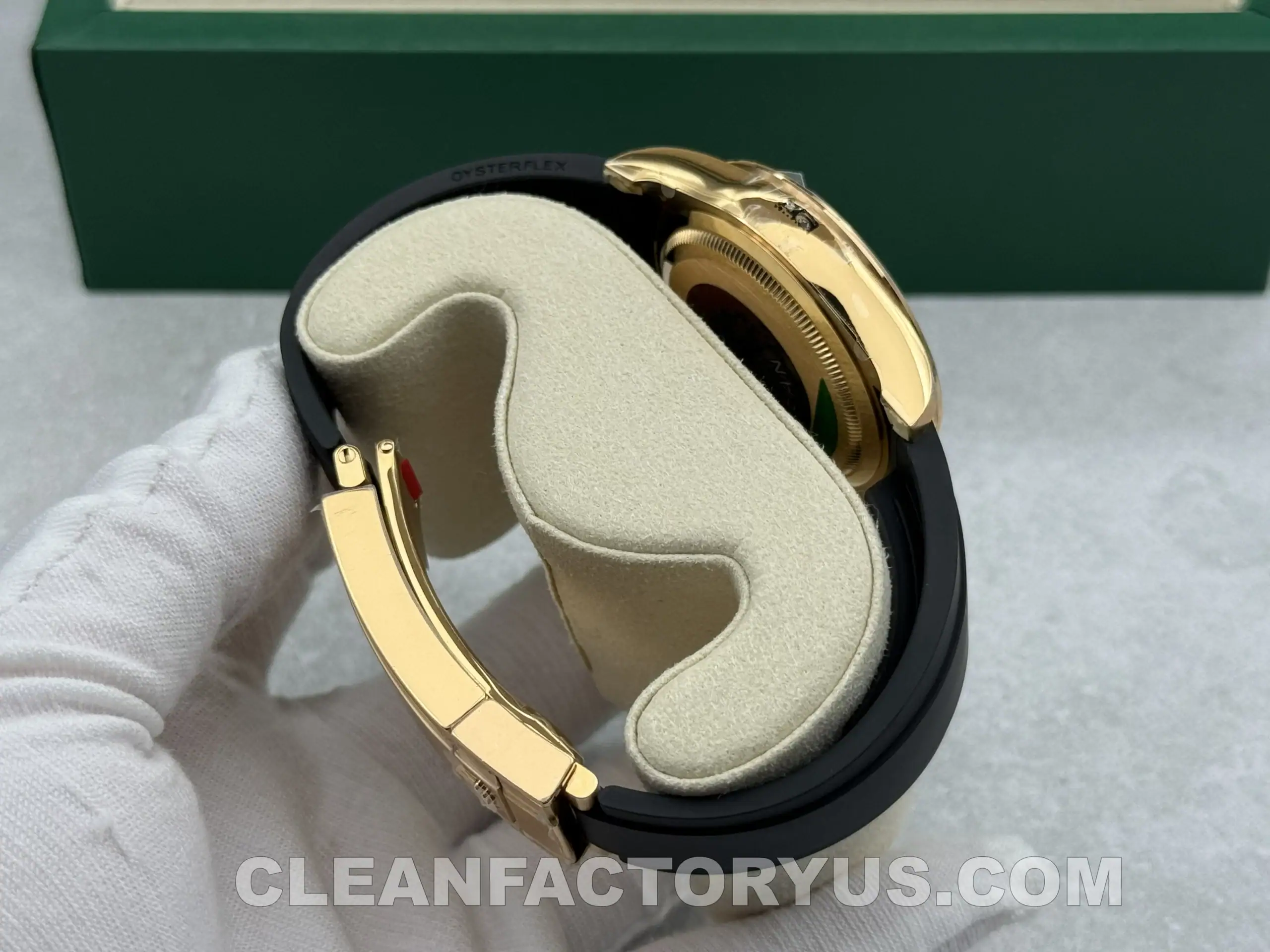 Clean Factory Rolex Daytona 126518LN