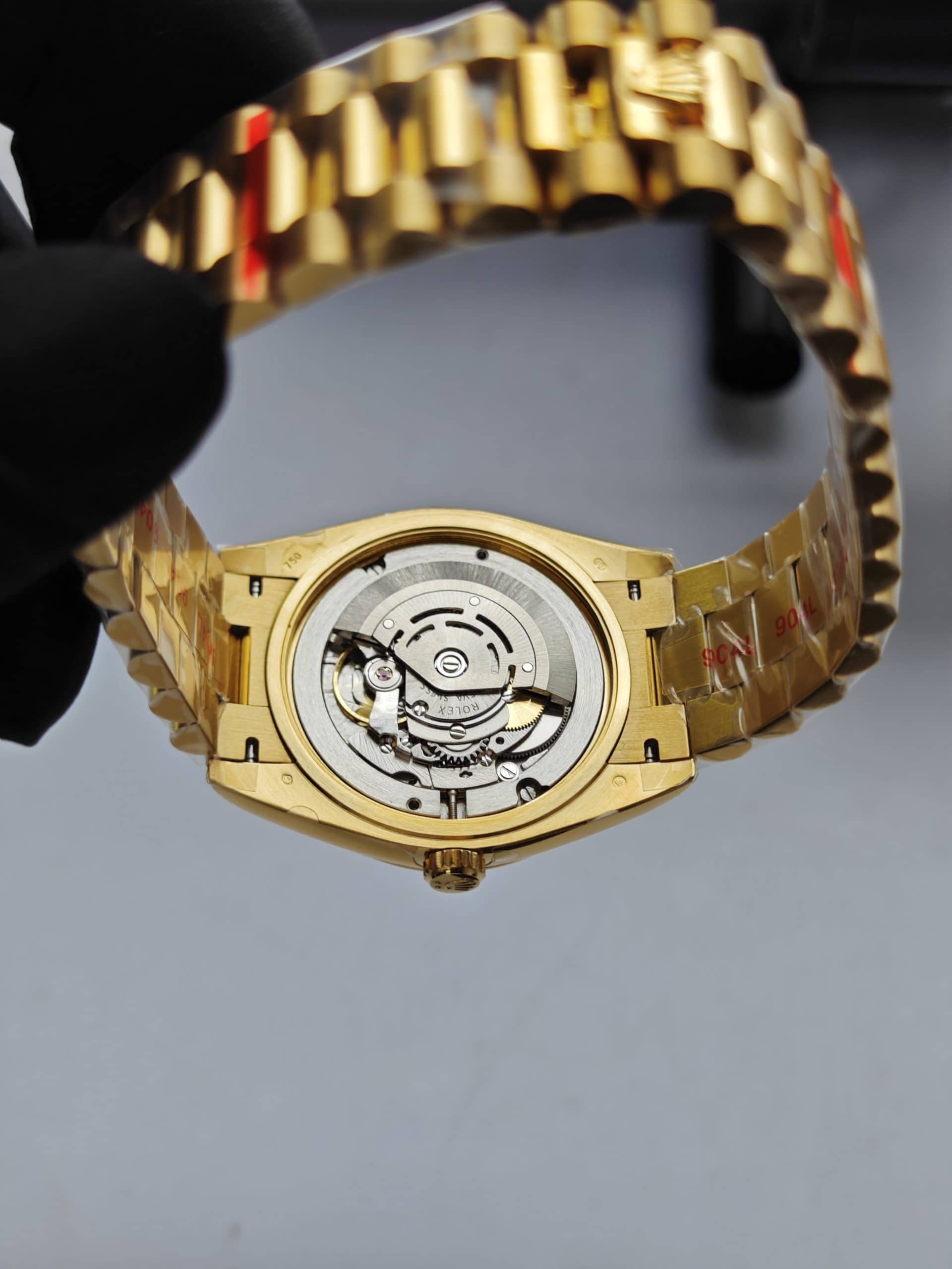 Clean Factory Rolex Day Date 40mm 228238 President green Ombre Dial Yellow Gold Fluted Bezel