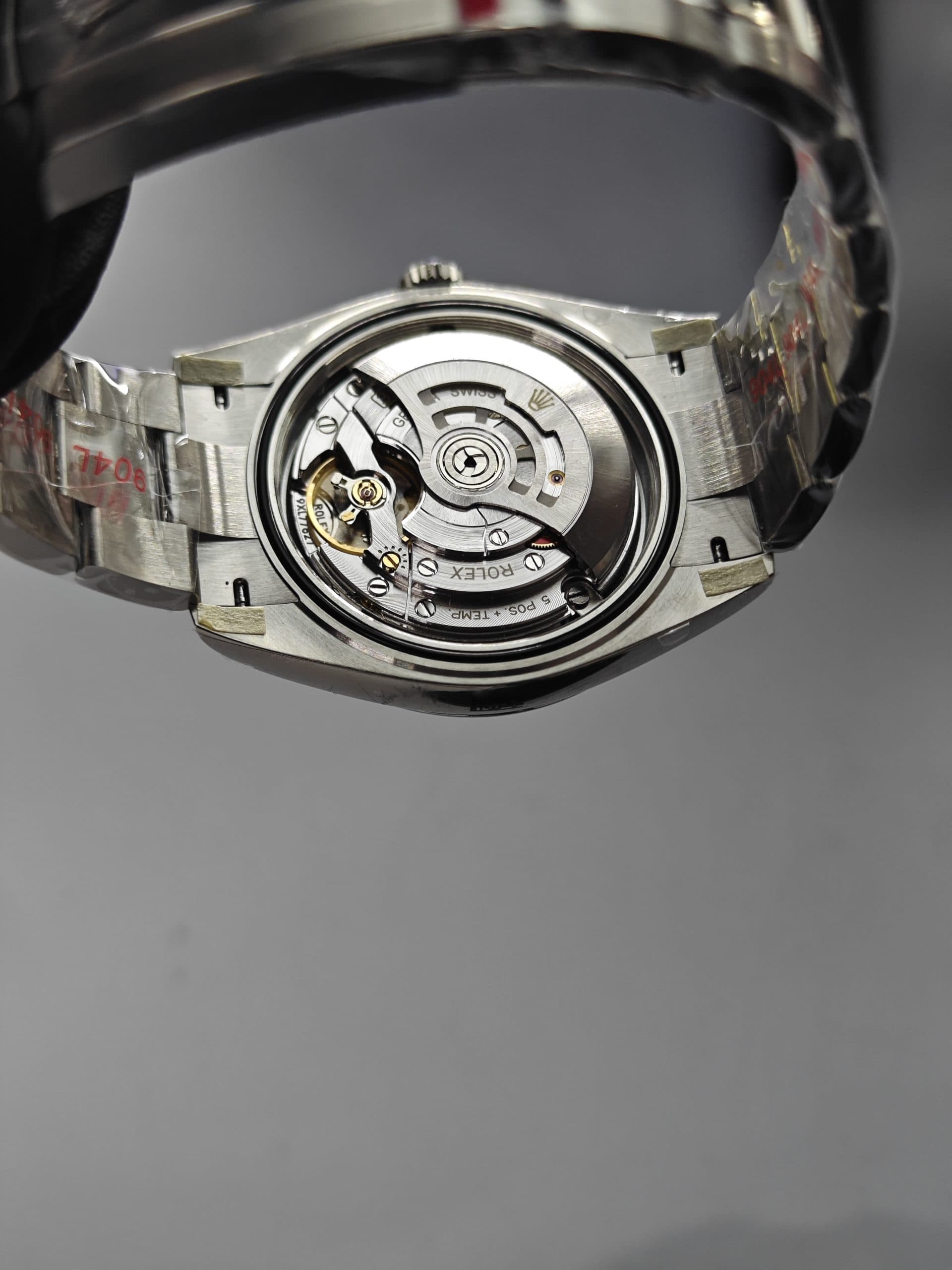 Clean Factory Datejust 41mm Oyster Black Dial, White Gold Fluted Bezel