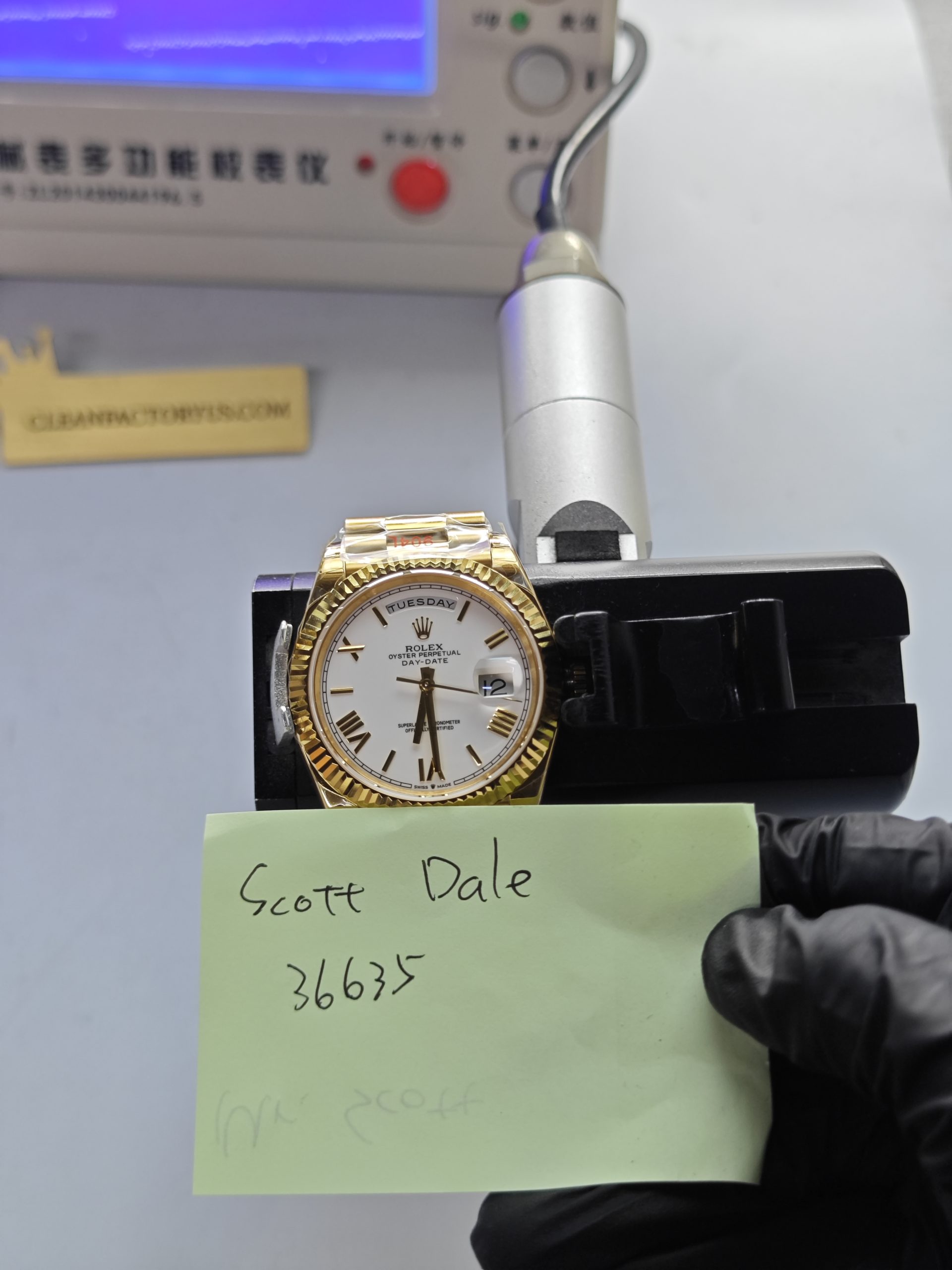 Clean Factory Day-Date 40mm 228238 President , White Dial, Gold Fluted Bezel