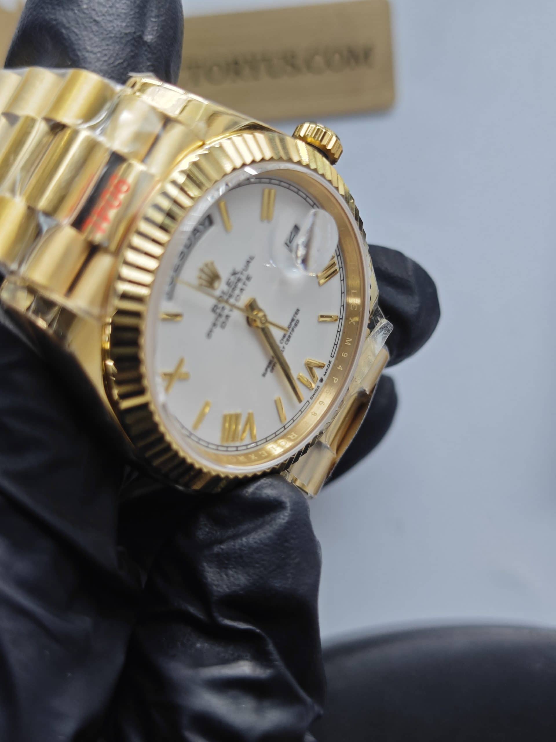 Clean Factory Day-Date 40mm 228238 President , White Dial, Gold Fluted Bezel
