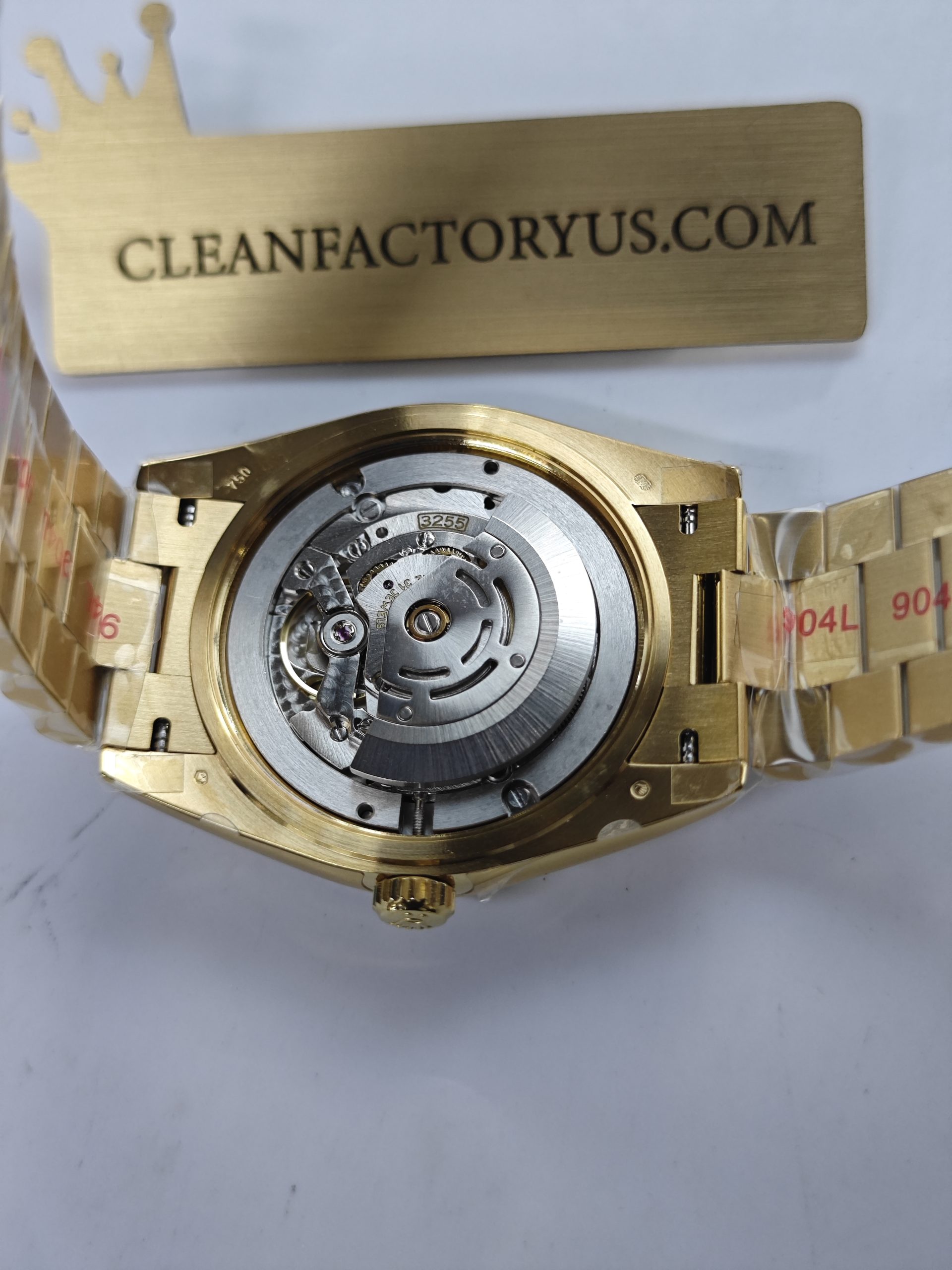 Clean Factory Day-Date 40mm 228238 President , White Dial, Gold Fluted Bezel