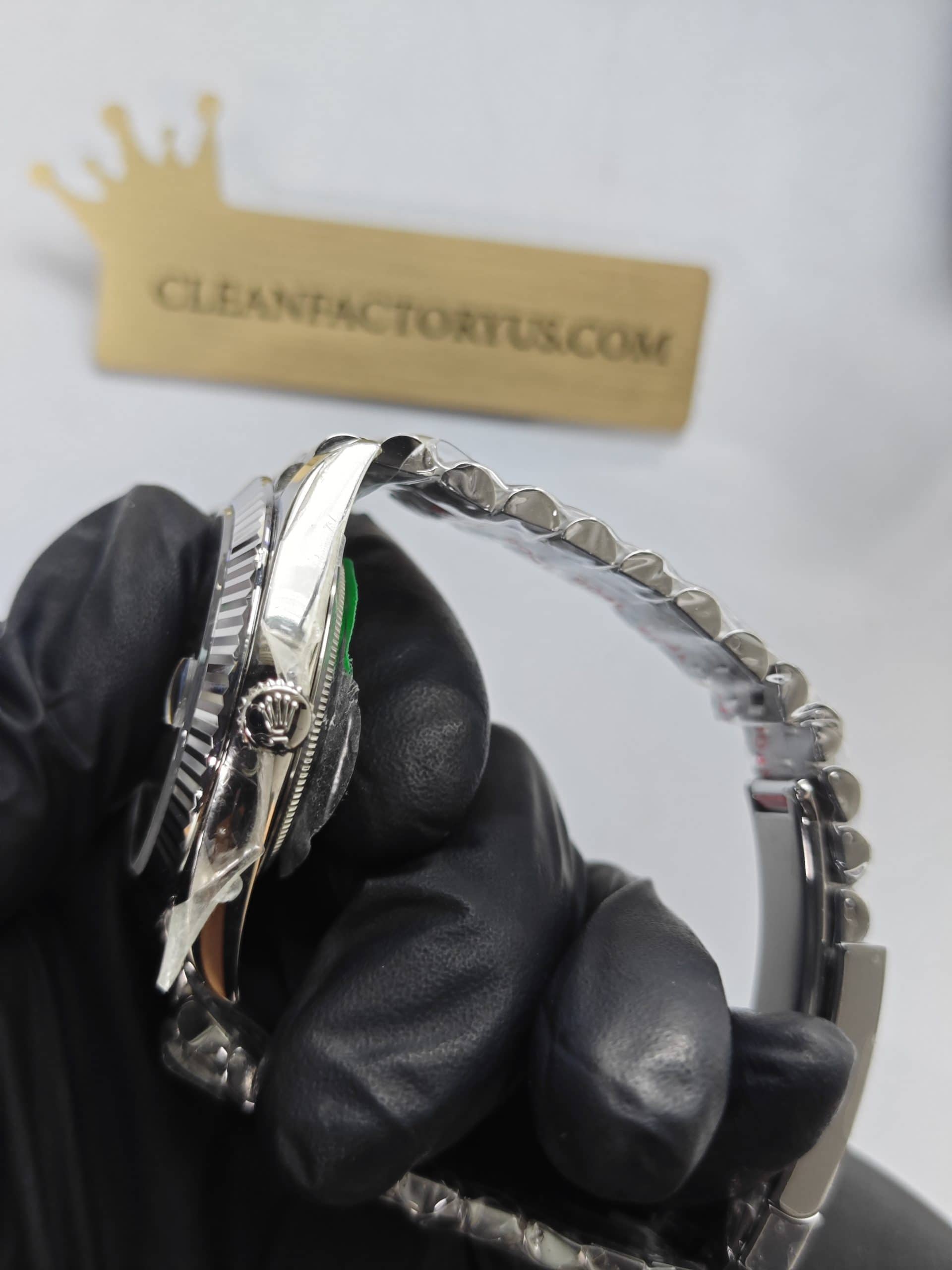 Clean Factory Datejust 41mm 126334 Jubilee, Gradient Green Dial, White Gold Fluted Bezel