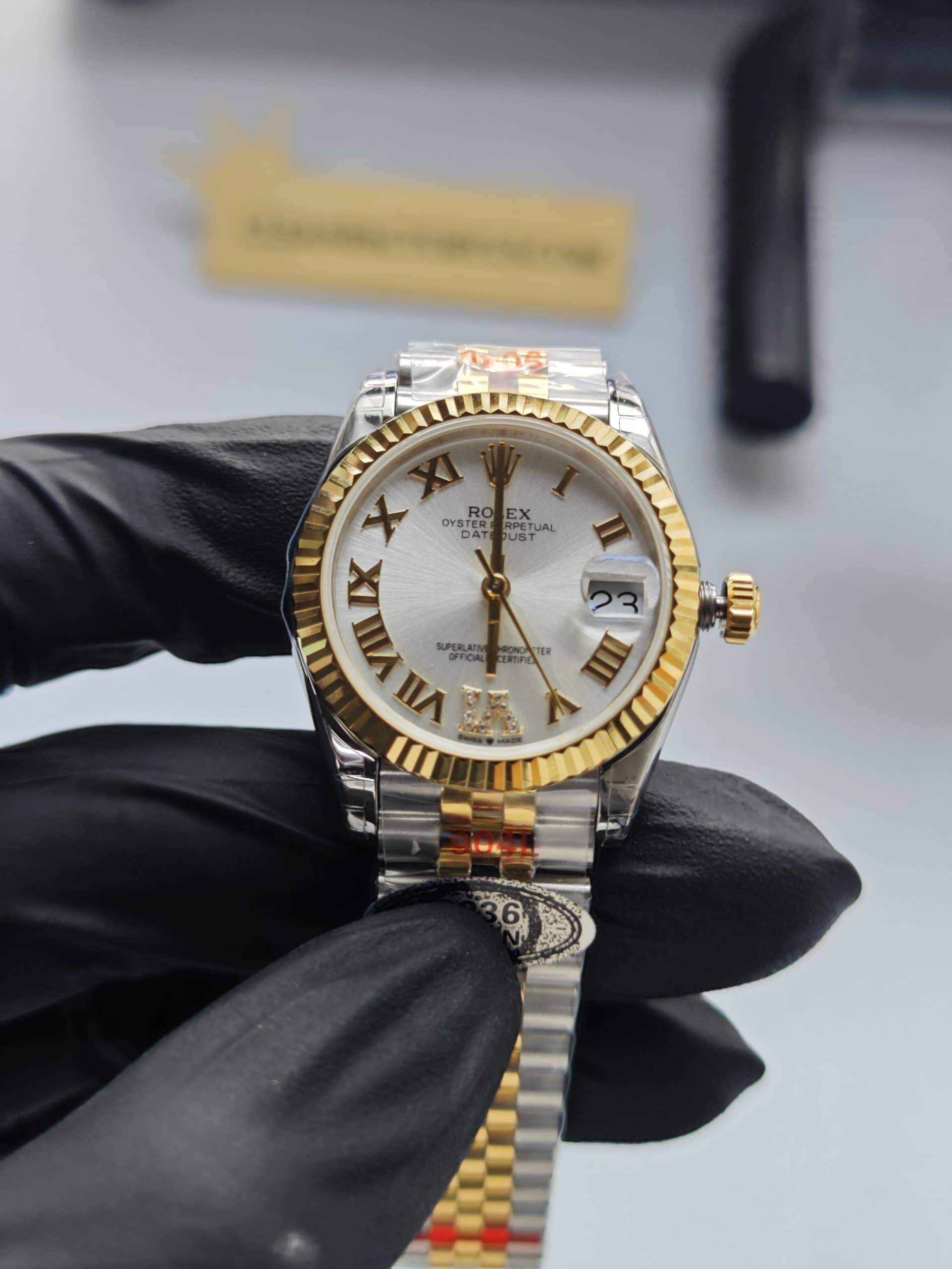 Clean Factory Datejust, Oystersteel and yellow gold, Silver dial with Roman numerals