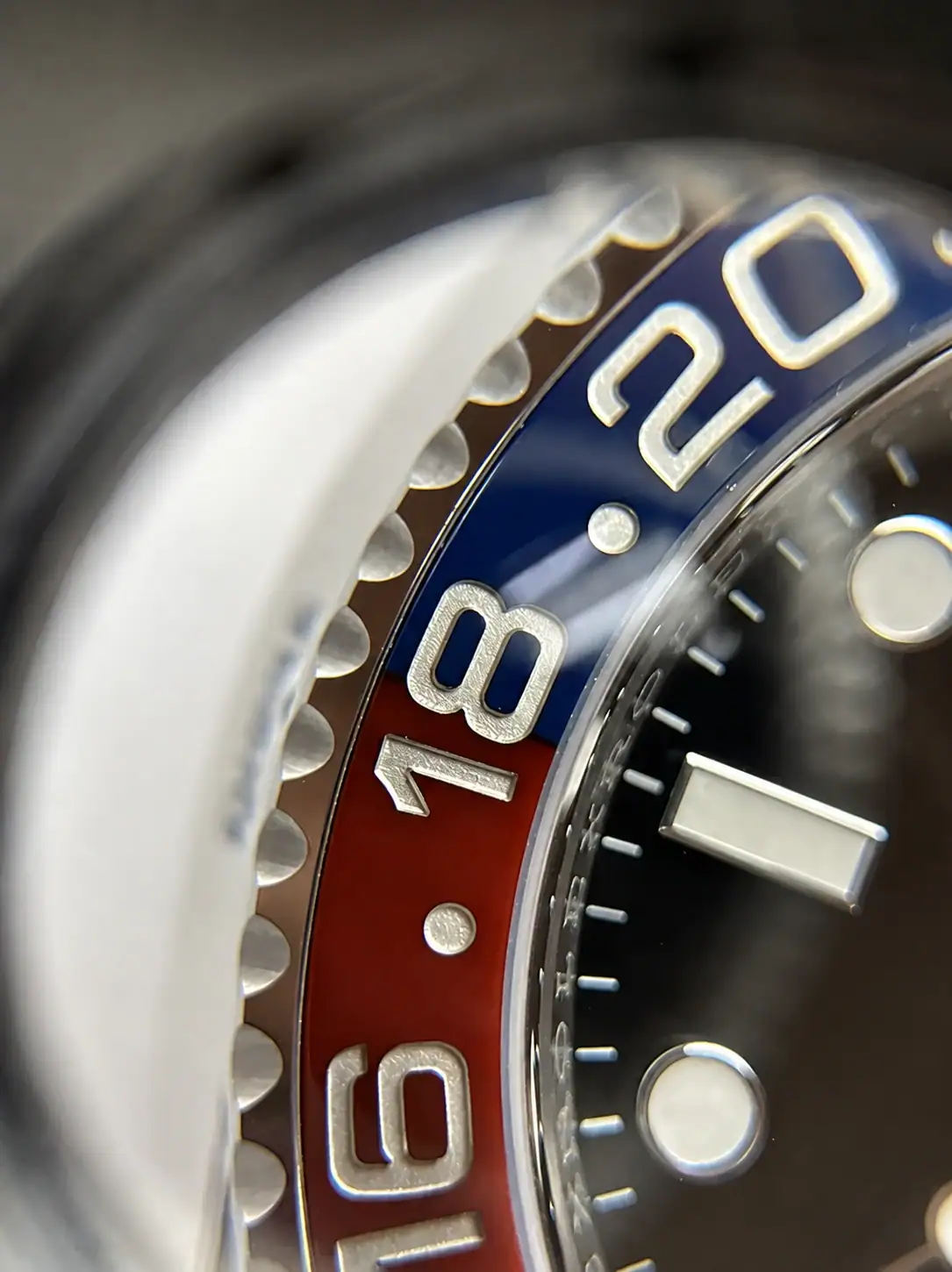 Macro inspection of Clean Factory bi-color ceramic bezel insert color boundary alignment