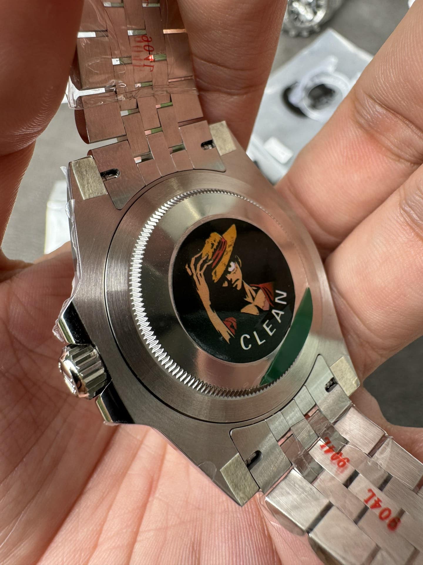 Caseback with Clean Factory Luffy Seal and Brushed Flanks